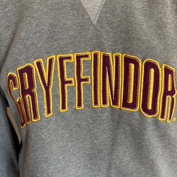 Wizarding World Gryffindor Gray Sweater L - Picture 2 of 8